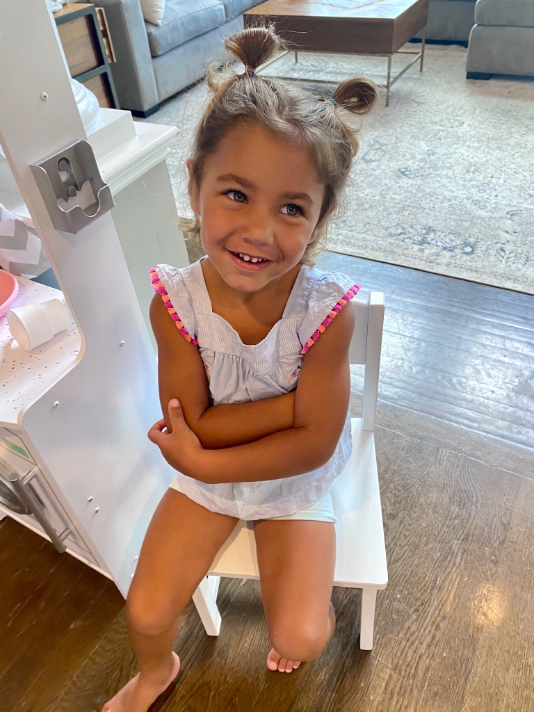 #ThrowbackThursday⁠
⁠
We'll never get over cutie lil Lonny signing ❤️ L O V E❤️ !!!⁠
⁠
SWIPE for the full cuteness. This girly is trouble LOL 🤣😘⁠.⁠
⁠
TAG US in your *LOVE* pics for a chance to be featured 🥰🥰🥰⁠. l8r.it/vs6o
⁠