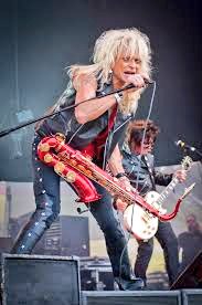 Happy birthday MICHAEL MONROE 59 What\s your favorite HANOI ROCKS album? 