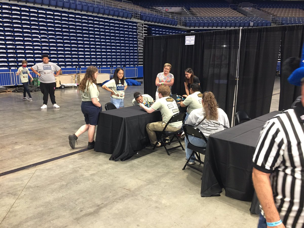 gregburnham7's tweet image. #FIRSTAccess playoffs at #TXCUP21 @Allen_ISD performing well. Thank you @FIRSTinTexas and @TXWorkforce @AllenHS_Eagles @Allen_CTE