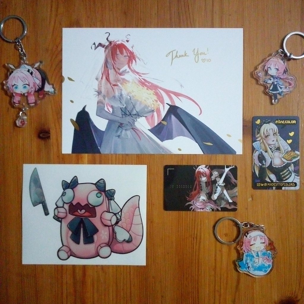 dspblue's tweet photo. Came back home today, and found something in my mailbox!
Not a super cool kneecap breaker, but many awesome treasures! It's so beautiful!! Thank you so much!! β¨β€οΈ
(and sorry for the low-quality photo π¦)
#OnceUponaIoMerch https://t.co/0HALchVHEK