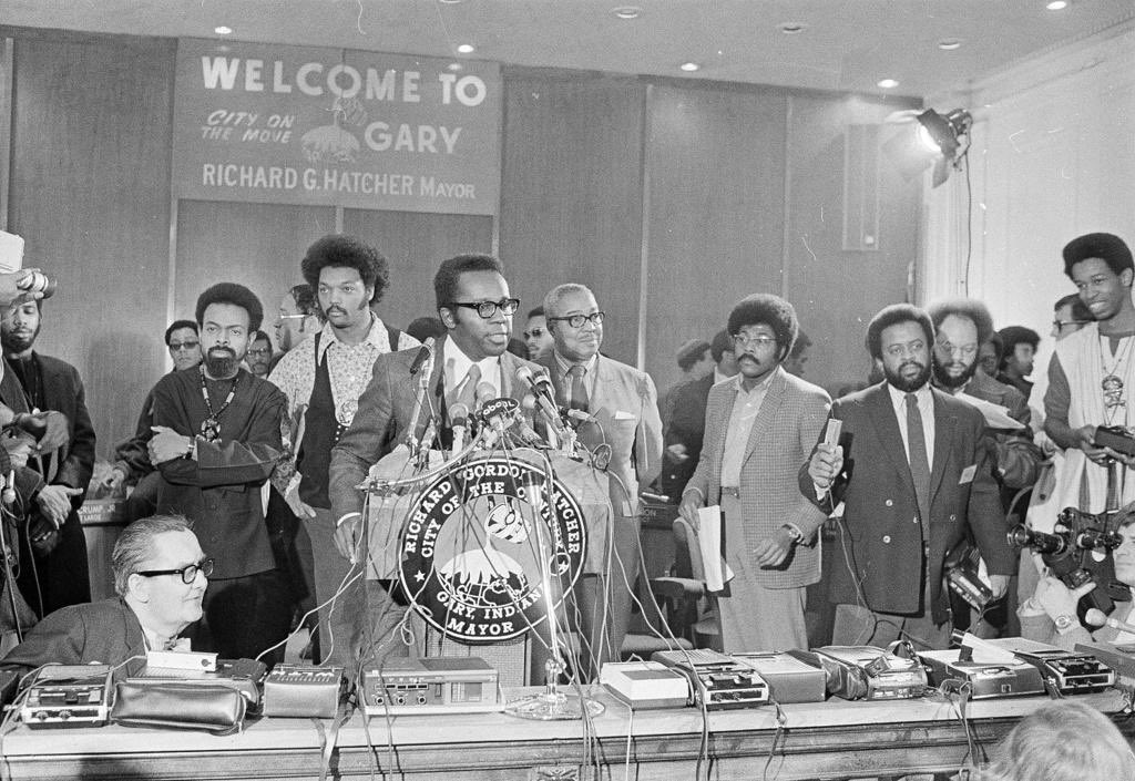 turbocrob's tweet photo. In 1972, The National Black Political Convention was held in Gary, In.The convention issued the #GaryDeclaration which stated that the American political system was failing Blacks and that the only way to fix this problem was to transition to independent Black politics. #Looted https://t.co/Z3eUFPWOHM