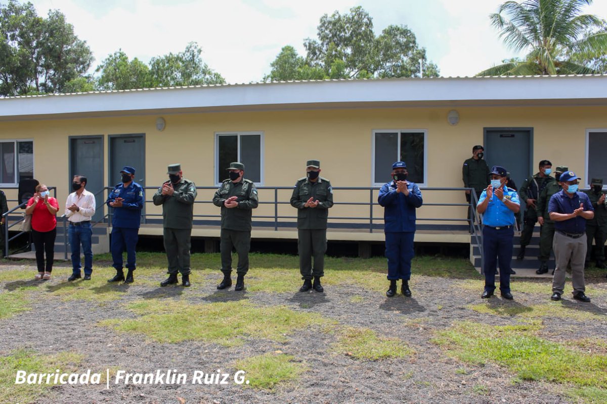 hunter_rashell's tweet photo. #TodoPorLaPatria 🇳🇮
" En defensa de la Patria y la Institución, Firmeza y Cohesión"  Ejército de Nicaragua inauguró nuevas instalaciones en su base D. Naval/ Bluefields, sumado a dique seco y punto de abastecimiento de combustible en base naval de Pto. El Bluff en la RACCS.
📸 FR https://t.co/TdowW7WyTG