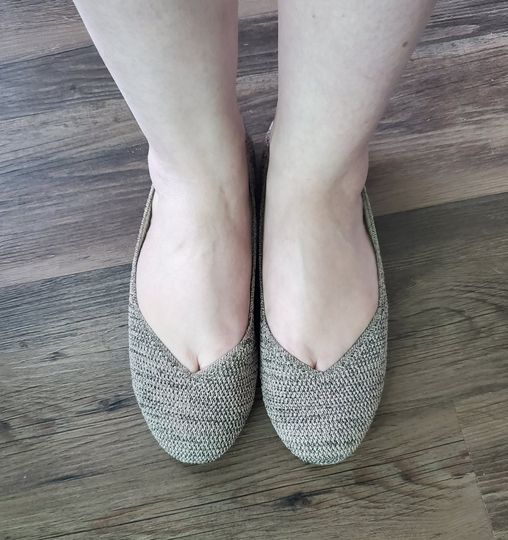 kateschneider's tweet photo. @rothys ⭐️Star Dust are so gorgeous! ⭐️ https://t.co/9HKhP0lB9A
