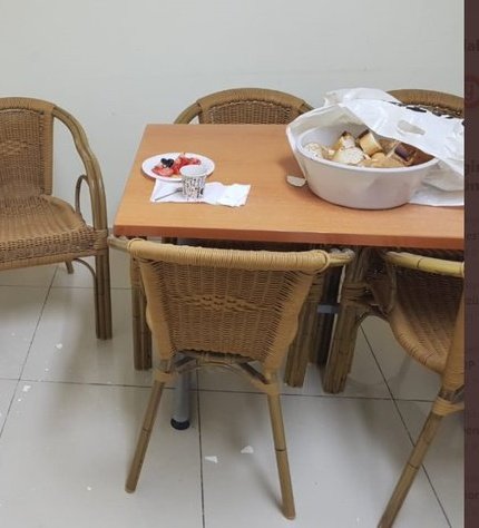 aslankanat1's tweet photo. @barisatay Geceliği 100 bin liralık otellerde sefa sürdükleri kirli düzeni  sürdürebilmek için zeytin domates yiyen masum insanları katlediyorlar. Düzeniniz batsın..

#DenizPoyraz https://t.co/bootMZ7bbN