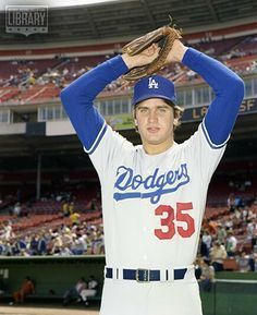 6/17/83

Bob Welch throws a CG shutout against the Reds and homers off Mario Soto for the only run of the game. It's only been done once since. (Thor)
https://t.co/mcIINNcvNt 
#Dodgers https://t.co/I5ExjgZaA3