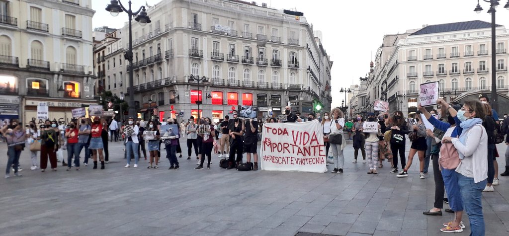 A la <a href="/ComunidadMadrid/">Comunidad de Madrid</a> no le importa la tortura que sufran los animales en #Vivotecnia . Después de salir a la luz el abuso y maltrato que escondía el laboratorio de Tres Cantos, no ha hecho más que mentirnos. Los animales siguen dentro y nos oponemos a su reapertura. SEGUIMOS✊