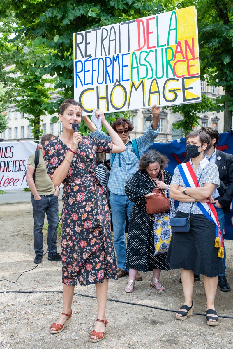RETRAIT DE LA RÉFORME DE L'ASSURANCE CHÔMAGE ! 
J'étais présente aujourd'hui aux côtés des #intermittentsdelemploi venus soutenir ma proposition de loi pour des mesures d'urgence en leur faveur. Vite 
<a href="/Elisabeth_Borne/">Élisabeth BORNE</a> , des mesures d'urgence pour les intermittents de l'emploi !
