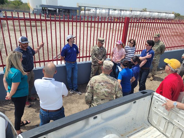 CFMOPRNG's tweet photo. Personnel from the @JaxStrong , @VicksburgUSACE , USACE St. Louis District, DPW and CFMO PR during a site visit/meeting discussed the scope of the Rio Nigua Levee project.  An important project for the community of Salinas. https://t.co/8FIyFt0WL5