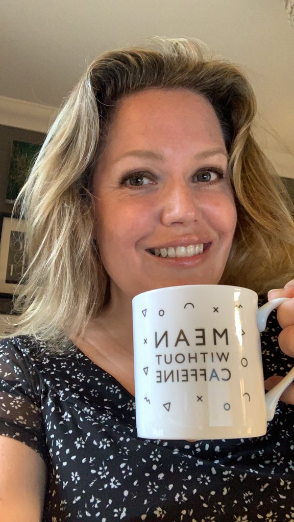 CALizEarle's tweet photo. Loving the skin glow, the morning after using my @lizearle Superskin Alt-Retinol Skin Paste. Want to know more? Join me & @SCLizEarle this weekend @qvcuk for our #TSV shows. The collection stars this new wonder (see ‘pinned tweet!) 🌿 #nowork #nofilter #nomakeup #age45 https://t.co/zXia6KDeTp