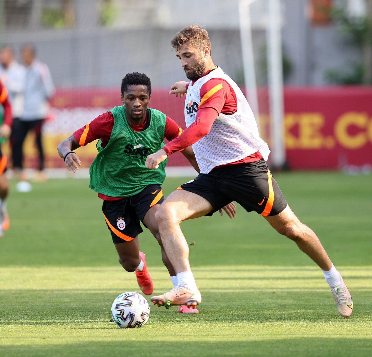 GalatasaraySK's tweet photo. 📸 Galatasarayımız, günü çift antrenmanla tamamladı. 💪 https://t.co/ZzC5rBhhIz