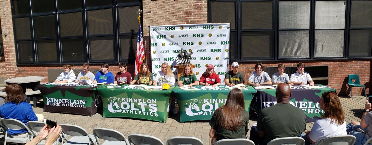 A beautiful day to celebrate our Class of 2021 Student-Athletes who will further their careers at the collegiate level (3/3):

Jill Lockwood- Lacrosse- Skidmore
Zack VanZile- Lacrosse- FDU

Alicja Marut- Track and Field- Felician
Caroline Tighe- Track and Field- Stevens IT