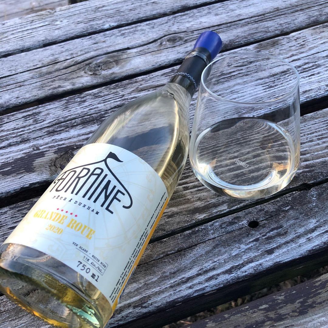 LaRoutedesVins's tweet photo. De nouveaux vins du Québec à découvrir ce printemps. #vinsqc https://t.co/Z8EbXEriPI https://t.co/qeBUKSYrhM