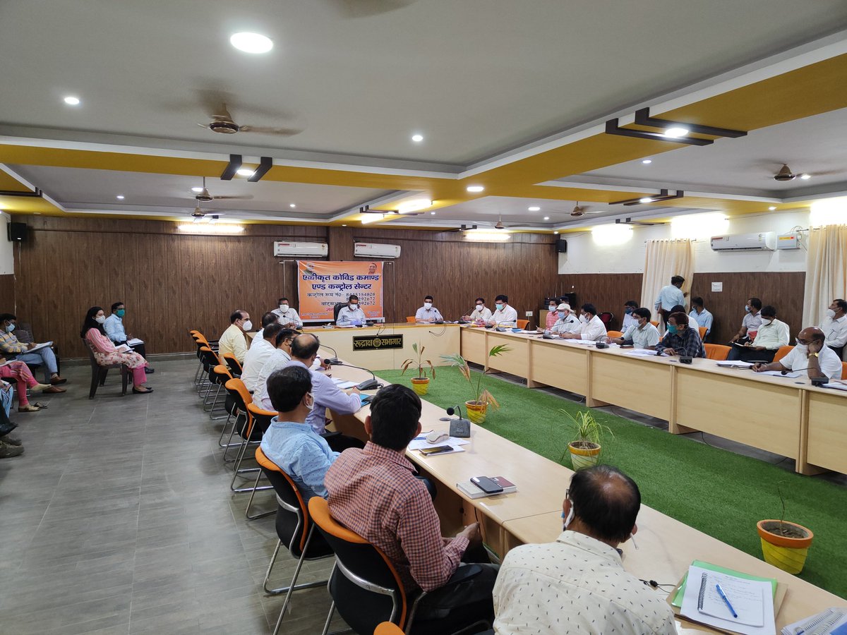 जनपद #Kasganj में मुख्यमंत्री बाल सेवा योजना जिला स्तरीय समिति की बैठक का आयोजन कर समस्त तहसील एवम ब्लॉक से चिन्हित किये गए25बच्चो को योजना का लाभ देने हेतु <a href="/DmKasganj/">DM Kasganj</a> द्वारा अनुमोदन प्रदान किया गया, इसके अतिरिक्त भी लाभार्थियो के चिन्हांकन का कार्य जारी है <a href="/UPGovt/">Government of UP</a> <a href="/MlaShikarpur/">Anil Sharma MLA</a>