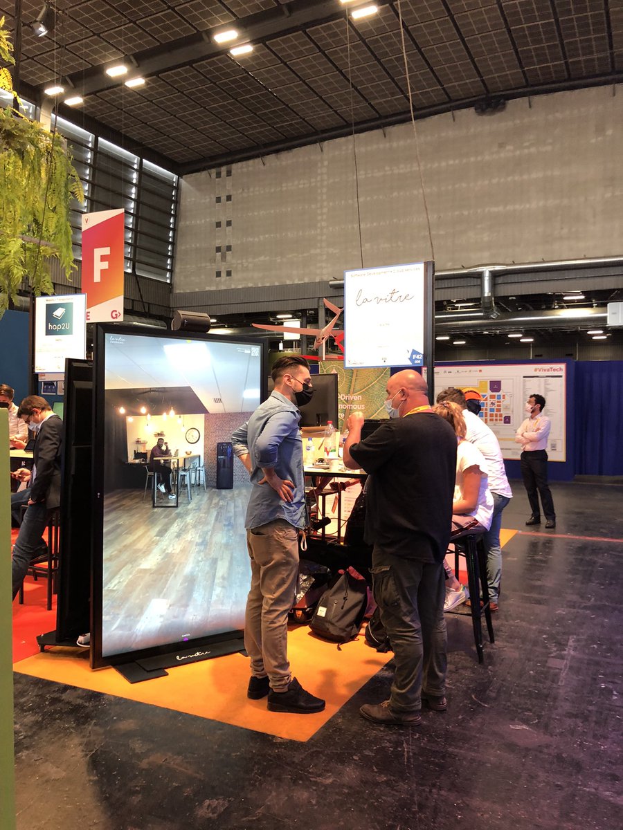 ElisabethMenant's tweet photo. Great day ! Thanks to all the startups that have participated to our Floor Tours @VivaTech #ZEI #Sightcall #Hipli #Lavitre #Artronika … All passionate and exiting 🥰 for @Echangeur https://t.co/dv5CJp3i94