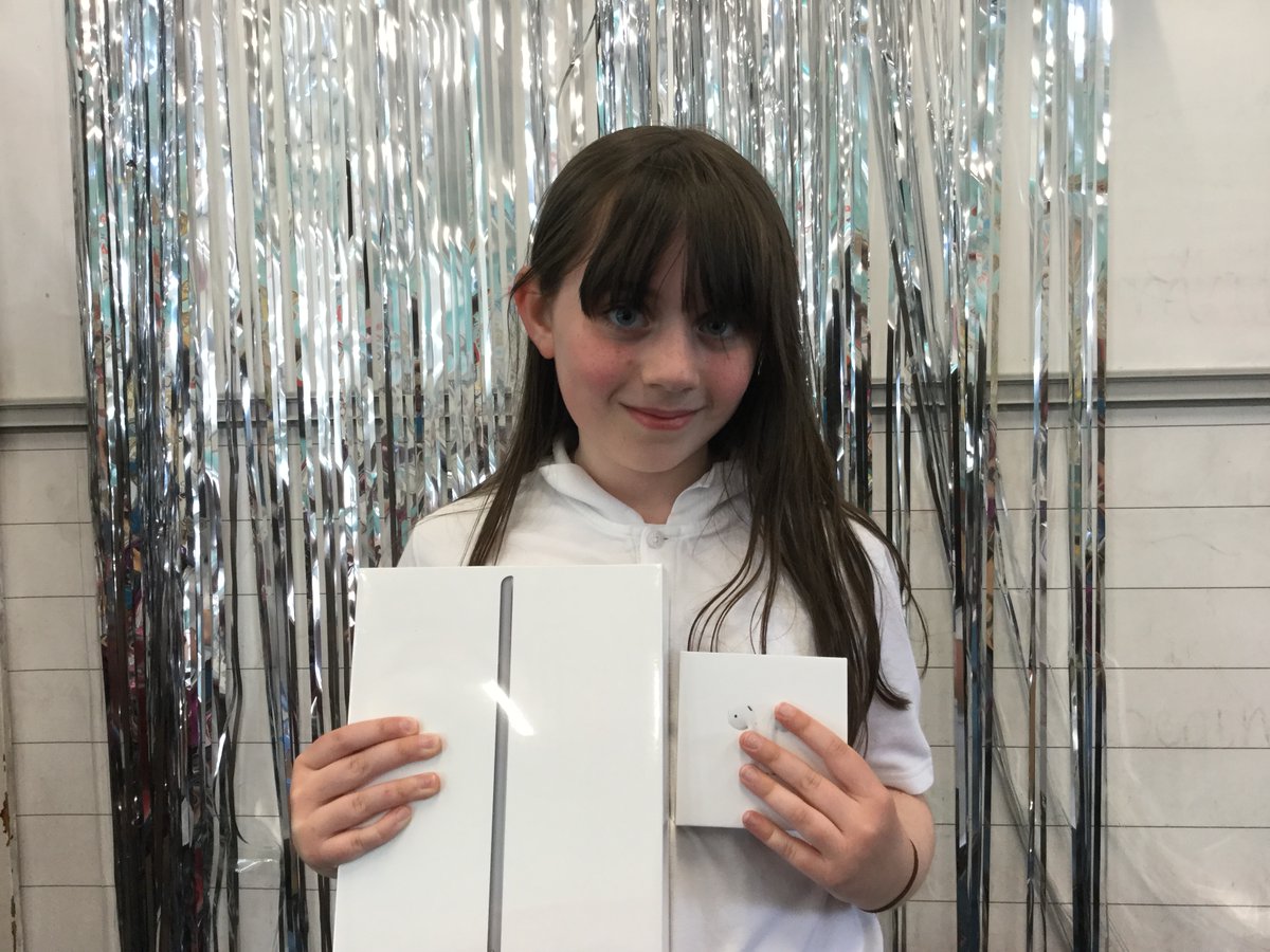 Carolside_PS's tweet image. And the winner is .... Spinning Subjects app! Well done to our Primary 4 pupil who designed a wonderful educational app which shares interesting facts at the touch of a button! @makeith_app_en #CPSSTEM #ERCSTEM