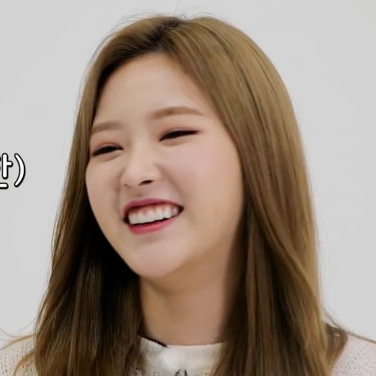 hyetonins's tweet photo. smiley hyejoo from chuu can do it episode 23 - a thread ! https://t.co/FXXz1iBnrL