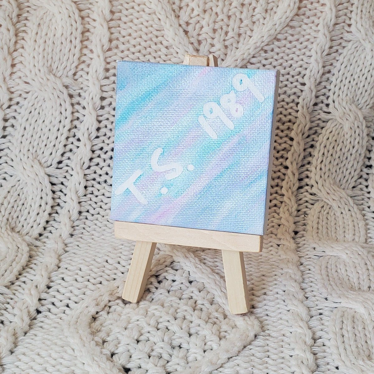 SaffHalfDesigns's tweet photo. These cuties will be in my shop VERY soon! https://t.co/jSBcVlt16W