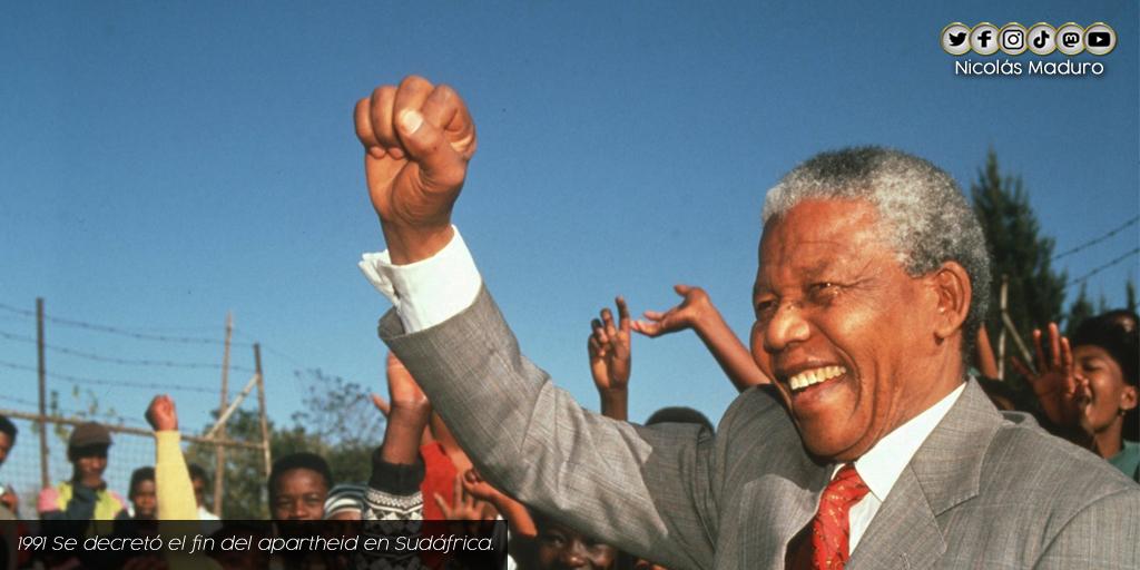 Extiendo mi saludo al pueblo sudafricano, que hoy celebra 30 años del fin de la política de segregación racial conocida como 'Apartheid'. Recordamos la lucha de Madiba y de las víctimas que resistieron por defender su derecho a vivir en una sociedad de justicia e igualdad.