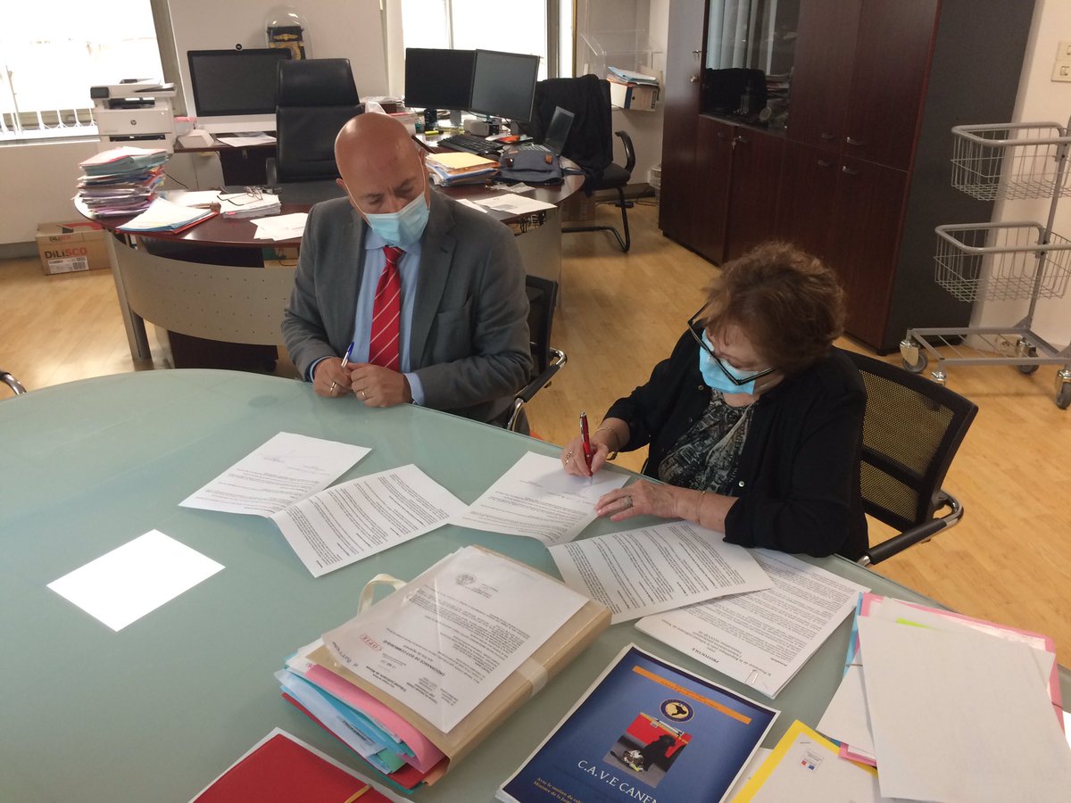 Agavip30's tweet photo. Politique nationale d’aide aux victimes: MAP.
➡️dans le cadre des mesures alternatives le Parquet de Nîmes s'engage avec l’ Agavip (FV30) pour la mise en œuvre de la nouvelle "contribution citoyenne" créée par la loi du 8 avril 2021
➡️ https://t.co/wmcaAfKkeW https://t.co/sGbqF3PQBO