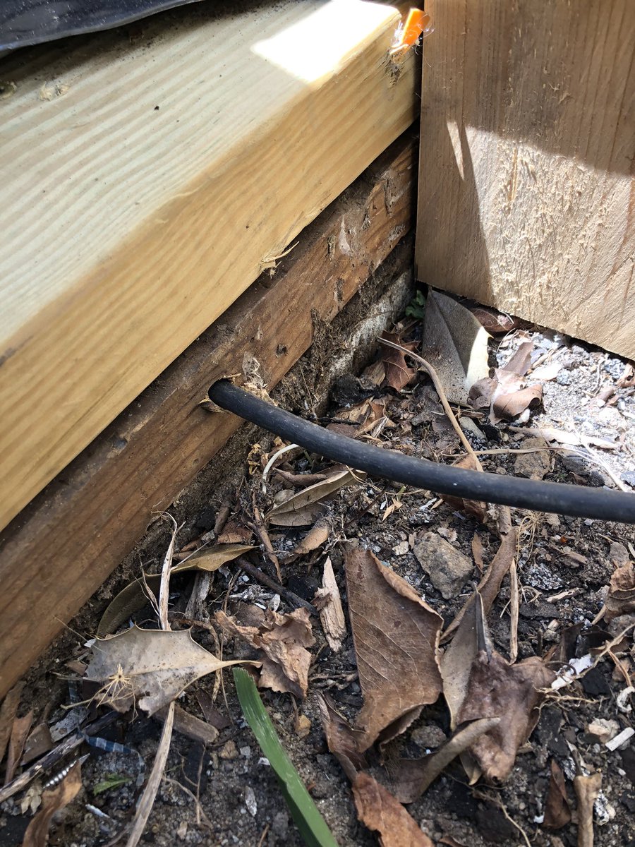 PROBLEM SOLVING:
Upon dismantling the old wooden basement doors it was found that the @comcast cable wire had been ran directly through the stairs opening previously by the company.A clever electrician ran the cable from the outside through the wooden foundation! https://t.co/5QFT9Pn6xO