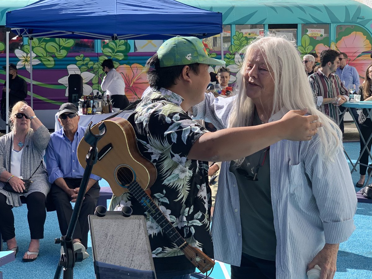 FannyTheMovie's tweet photo. VIP @framelinefest party wFanny director @BobbiJoHart and Fannny bandmates @KapwaGardens w/Fanny LP’s spinning and live performances by @briehead and Ukelenny (Fanny drummer Alice de Buhr approves!) @rocks_fanny @FannyWalked https://t.co/vFFP6q9WhQ