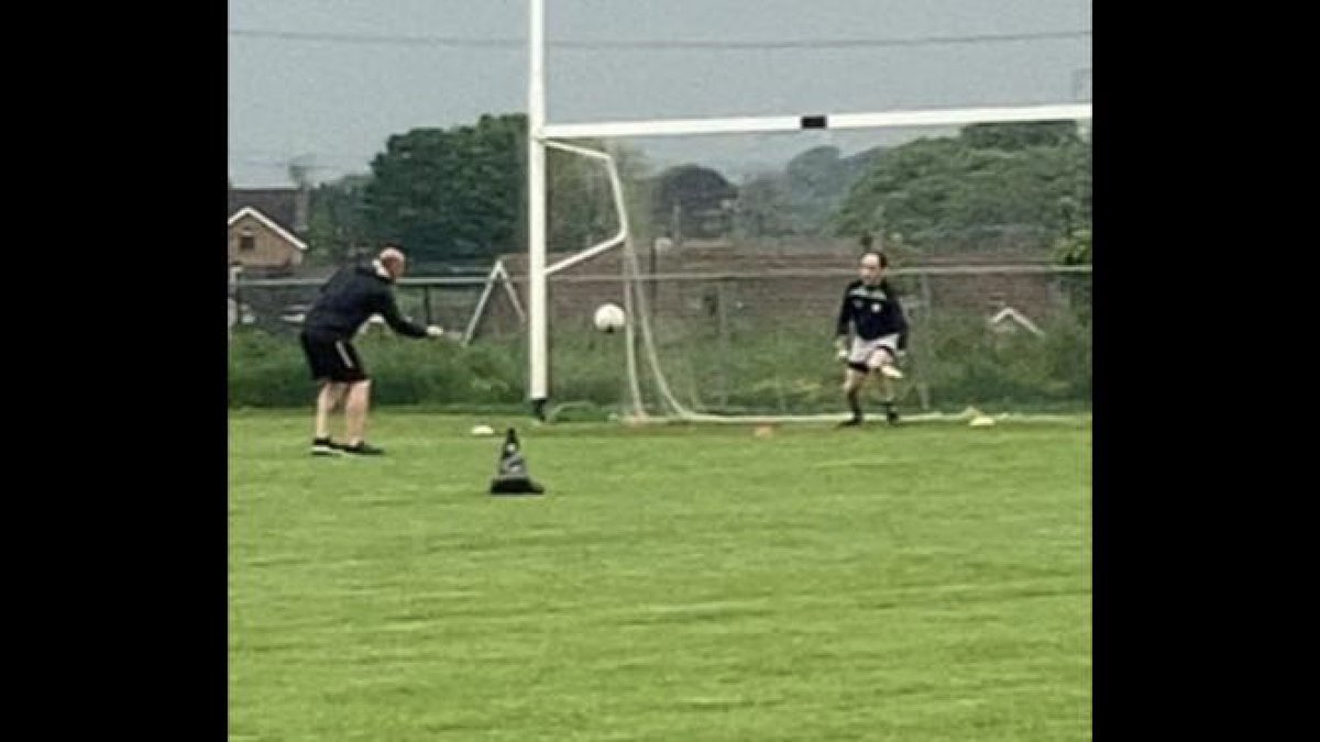 Barry Gillis goalkeeper coaching tweet media