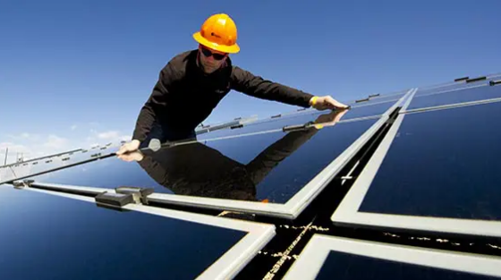 EplSolar's tweet image. Between looming threats of climate change and vulnerabilities in the U.S. electrical grid, private equity is poised to play a key role in a more #sustainablefuture. Key Insights &amp;gt;&amp;gt;&amp;gt; solarmagazine.com/the-future-of-…

#solarpower #solargrid #gosolar