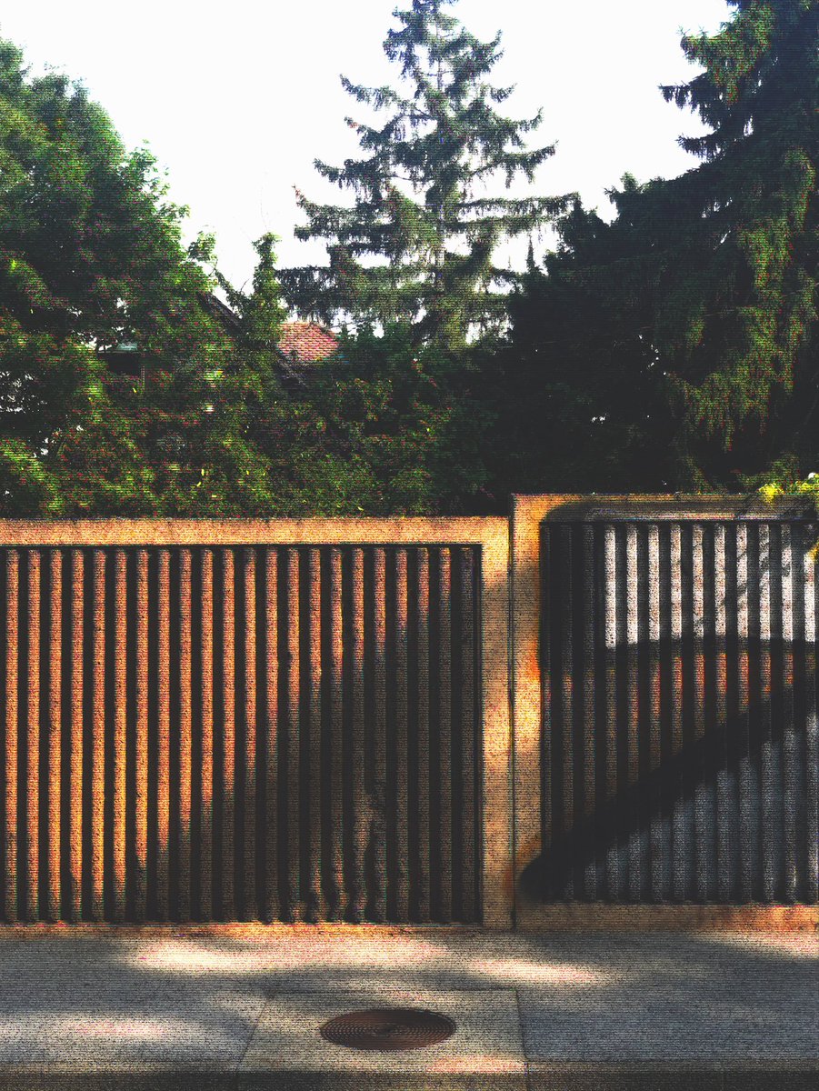 camareapp's tweet photo. how much difference your choice of #insaturators has on the final image? here one with #nethesca the other with #dnaz - input saturation styles for very different feelings #creativephotography #experimentalphotography #lomography #lofigraphy https://t.co/oj79j6J9Zl