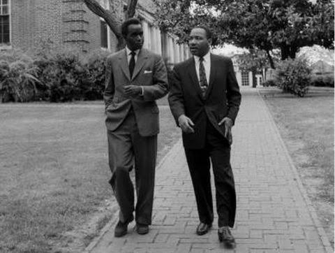 Rest in perfect peace to the Founding Father of Zambia, the great #KennethKaunda who has passed on at the age of 97.

Very few did more than him in breaking the yoke of colonialism in the continent. 

We join all Zambians in mourning the exit of this great African iconic son.
