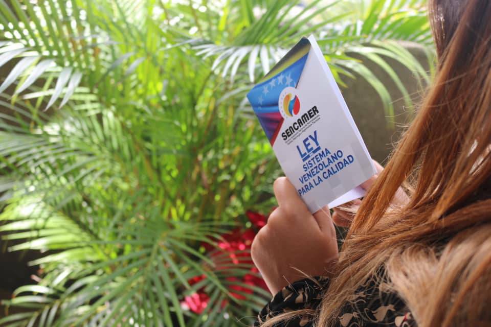 La Ley de Metrología y Ley Orgánica del Sistema Venezolano para la Calidad, son los instrumentos legales que rigen el funcionamiento de los Laboratorios de Metrología del #Sencamer, en pro de garantizar la calidad de bienes y servicios en el país. 

#Sencamer
#CalidadEsVida