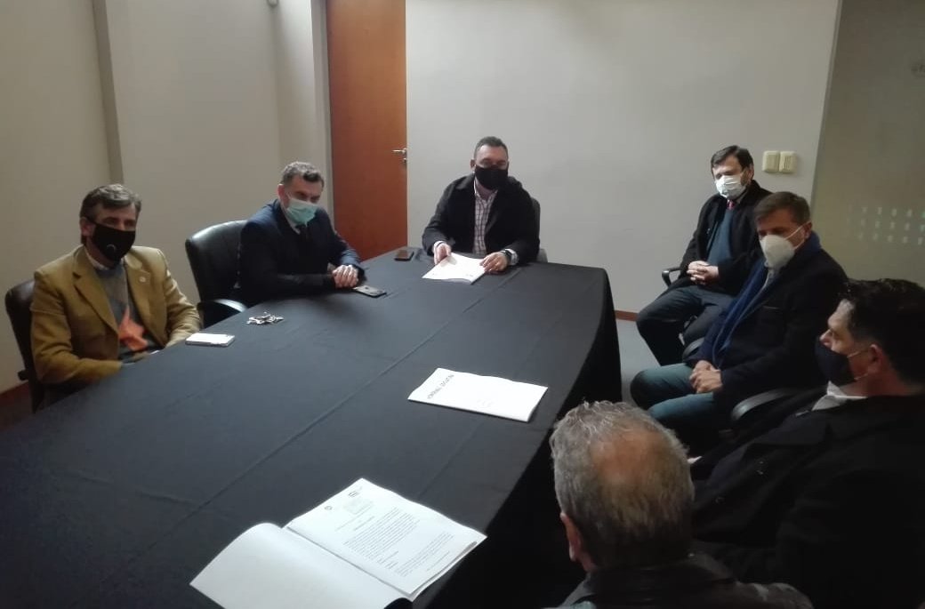 El proyecto plantea un marco normativo con principios y obligaciones que hacen al correcto, útil y buen desempeño de la magistratura. Tras los últimos hechos por todos conocidos se hace necesario contar con un Código de Ética Judicial que rija la conducta de los jueces en Tucumán