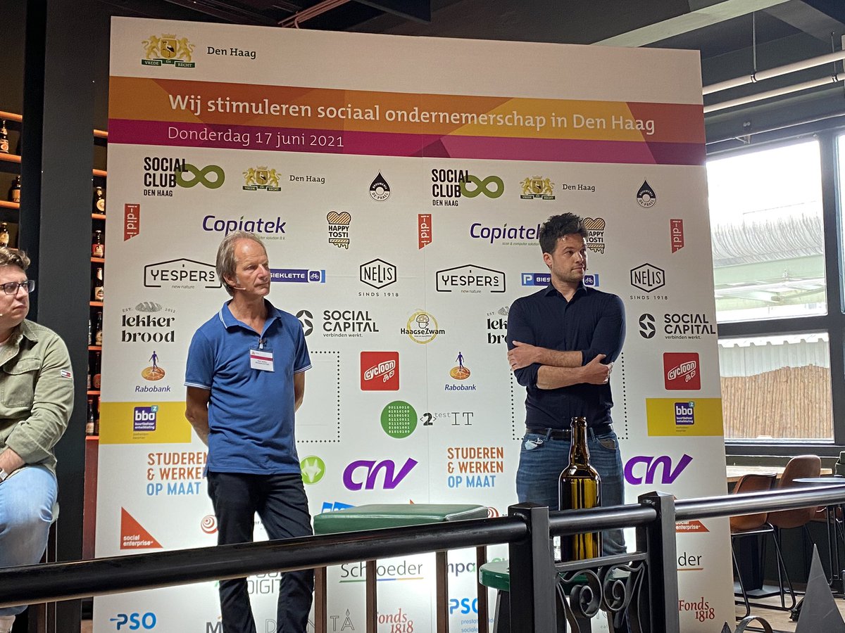 Bij <a href="/SocEntNL/">SocialEnterpriseNL</a> <a href="/DePraelDenHaag/">De Prael Den Haag</a> hebben we vandaag de sectordeal Sociaal Ondernemen getekend met de <a href="/GemeenteDenHaag/">Gemeente Den Haag</a> . In de economie van morgen nemen we nl iedereen mee 💪. <a href="/impactcity/">ImpactCity</a>