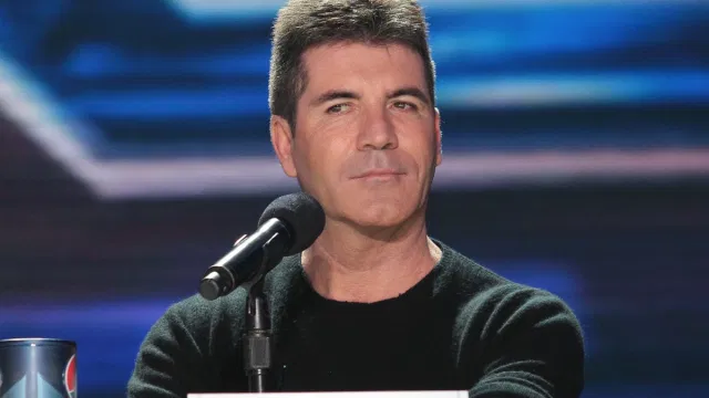 josh5291992's tweet photo. Name someone hotter Then Simon Cowell! #simonstwt 🥺🥺🥺🥺 https://t.co/1pVvWoClhK
