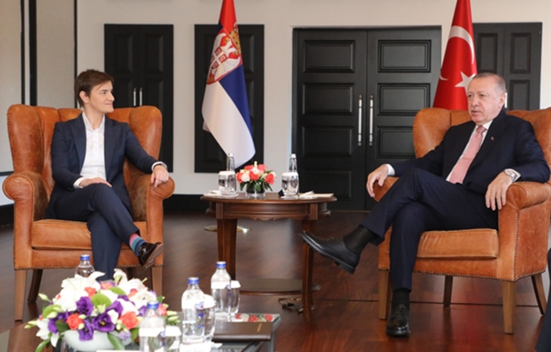 SRBinTurkiye's tweet photo. Prime Minister Ana Brnabic met today in Antalya, ahead of her participation in the South-East European Cooperation Process (SEECP) Summit, with President of Turkey Recep Tayyip Erdogan.
https://t.co/CYvY6y9qoh
#AntalyaDiplomasiForumu #SEECP https://t.co/RGwbzvAGwg