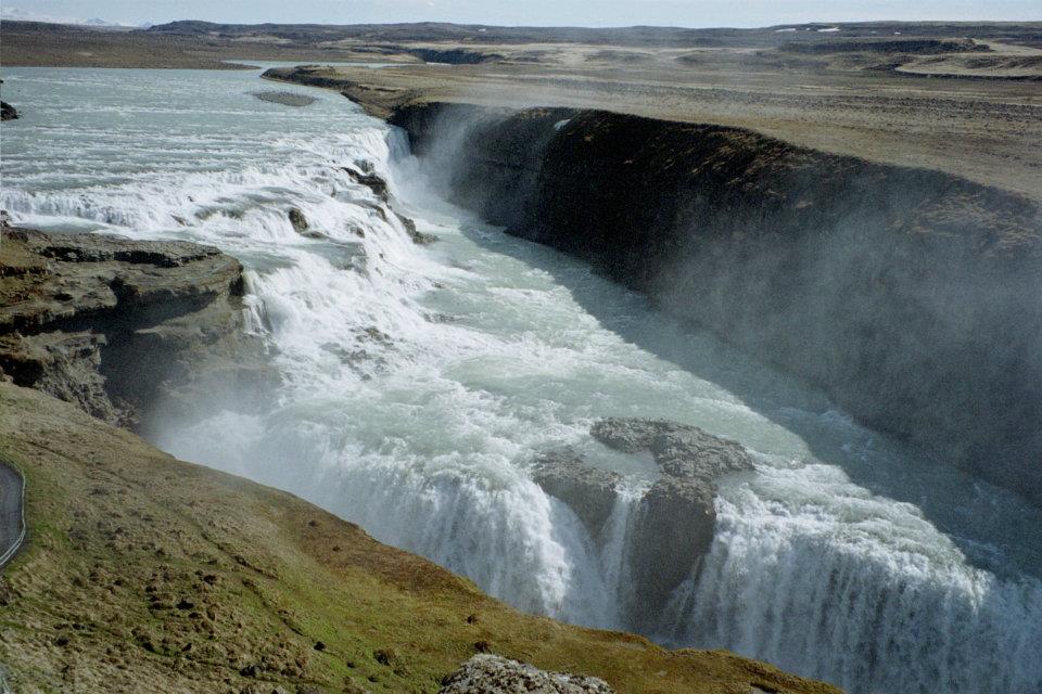 suzyfielders's tweet photo. Join me and virtually see some cool places I've been too in my new blog series... #TravelThursday My first blog in the series covers some amazing waterfalls I saw in Iceland! Read here: https://t.co/B3MtLYmmyu #travel #travelblogger #travelblog #Iceland #waterfalls https://t.co/pZGWbCLLoD
