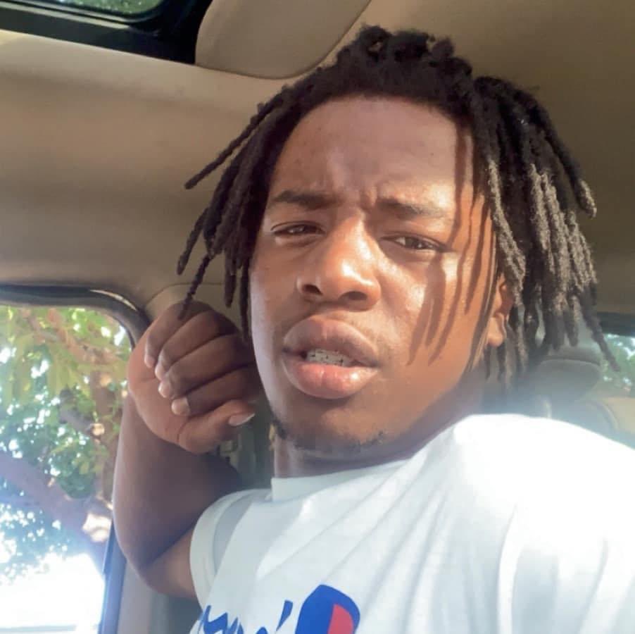 VanhookCarlos's tweet photo. R.I.P To one of my Brother mane I wish this was just a dream 💔🥺 I'm so hurt I'm going to miss you mike and prayers for the family‼️😞🙏🏾 Michael Phergson #LLM5 wherever I go to college at I want to wear 5 to honor my brother https://t.co/ARTKTnSBqd
