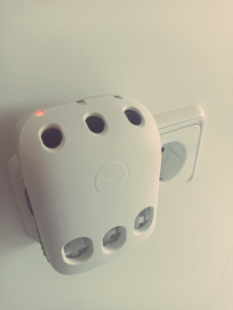 Mi cocina #HueleDeNarices!! Siempre tengo el horno encendido con alguna tarta o galletas y le dan un olor increíble, pero a veces la basura, ciertos alimentos... tienen olores fuertes y así he conseguido ponerle solución! 👃👍