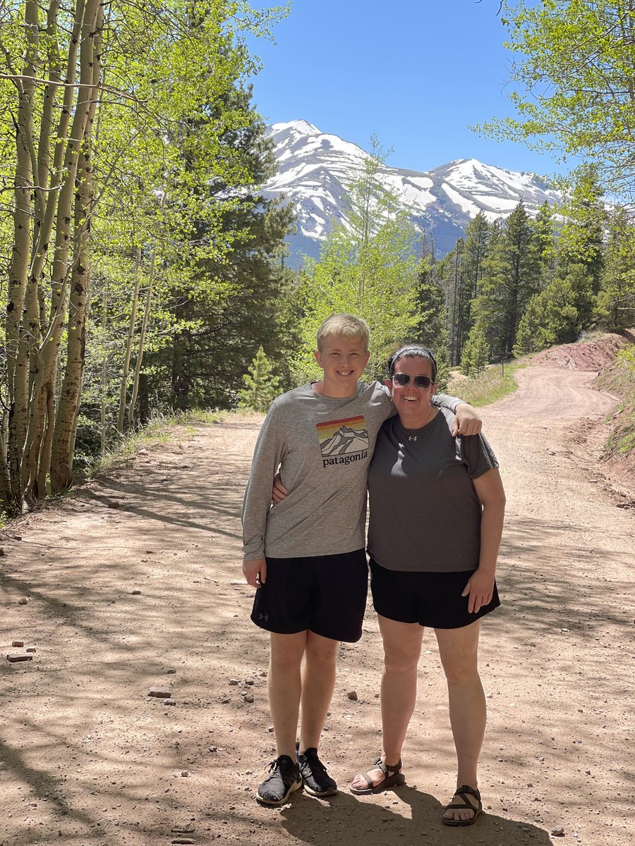 CaiaBrotzman's tweet photo. We were lucky enough to hike to 12.2K and 11.7K the next day in the beautiful Colorado weather!  @SamuelBrotzman2 @SBrotzman @Gregbrotzman #hikingadventures #coloradohiking https://t.co/fgKPd2ZKLR