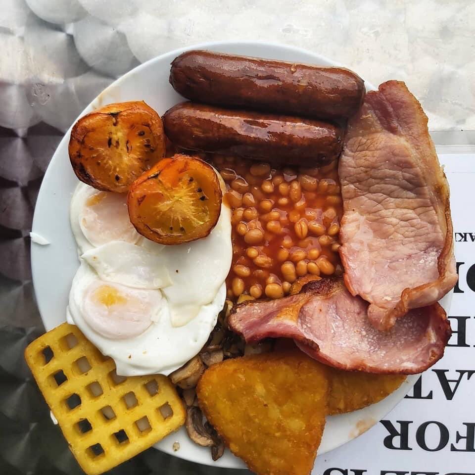 Tour de Full English tweet media