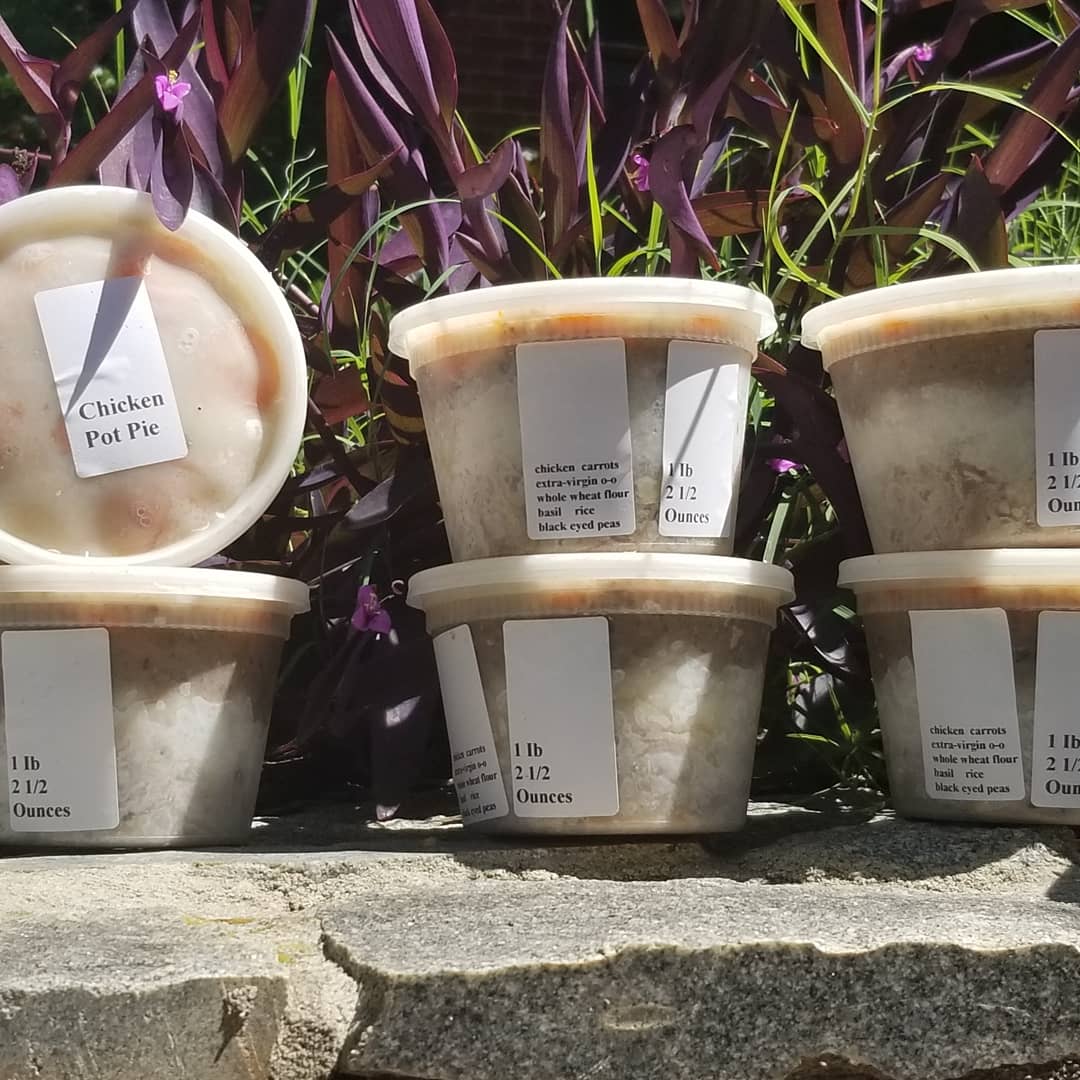 BVittles's tweet photo. The chicken pot pie!! Order up!! https://t.co/mlANXrR1vF
