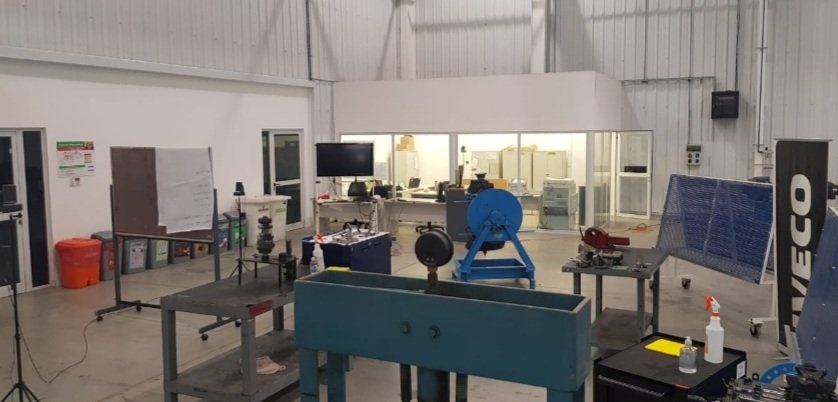 TransportedeUr1's tweet photo. IVECO lanza entrenamientos técnicos virtuales en tiempo real
 Los cursos estarán destinados a personal de todos los puntos de atención de la red de concesionarios que la marca posee en Argentina y América del Sur.
Lea más:https://t.co/9zRkkMIrCI https://t.co/7F0qMMq2go