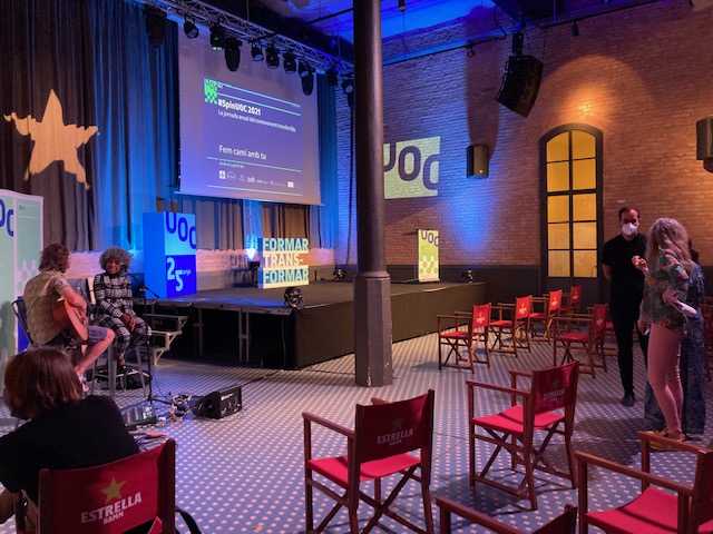 🤗A punt de començar l'#SpinUOC! Ens hi acompanyareu? Us anirem explicant la jornada a Twitter i la podreu seguir en streaming aquí 👇
bit.ly/2SaSXtC