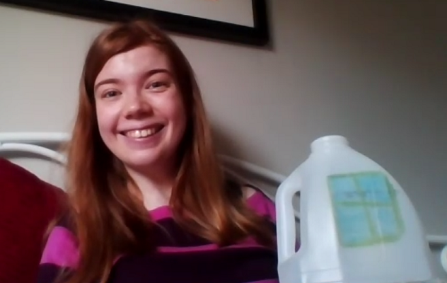 Mencap_NI's tweet photo. “It was a fun experience and something different, messy but fun.” The @Mencap_NI Employment Service in Belfast held a zoom session to create bird feeders with trainees for #LDWeek21, highlighting creative people with a learning disability. #LDArtWeek https://t.co/MHYaiV8t5s https://t.co/XElRYoemFF