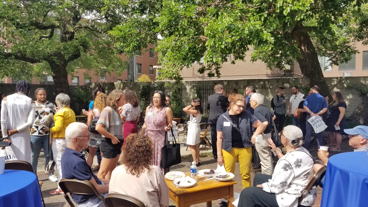48Ward's tweet photo. It was a beautiful morning at Colvin House. Thank you to @edgechamber for hosting State of Edgewater this morning. It was a treat to see neighbors and business owners in person, and to enjoy delicious breakfast from Cookies &amp; Carnitas! #ShopEdgewater #48thWardChicago https://t.co/z8BlAHFmR4