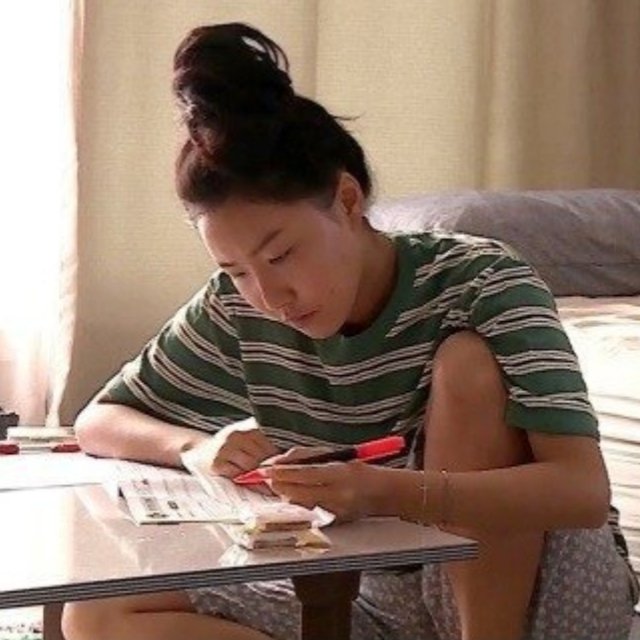 IRIN29280489's tweet image. on stage                                on home