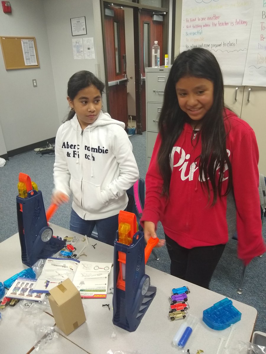 Getting their arms toned!! 
<a href="/hearnehusky/">Hearne Elementary</a> 
<a href="/joseserpas1/">Jose Serpas</a> 
<a href="/BiancaAKA18/">Bianca Anderson</a>