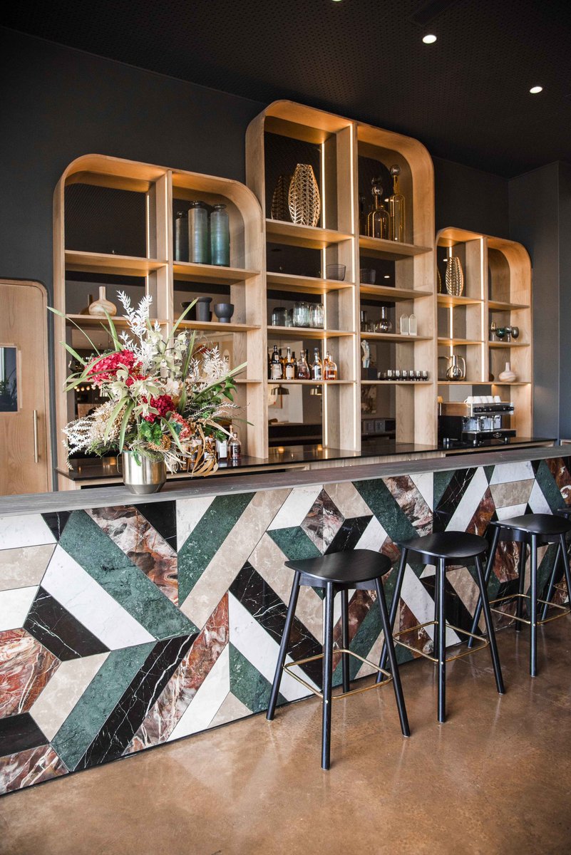 Nadine - Living It Up CT tweet media