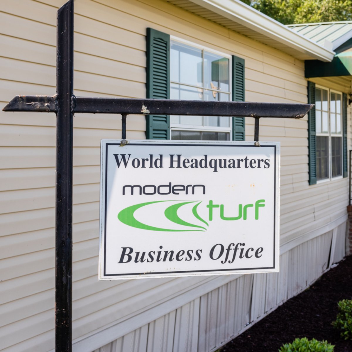 Modern Turf - Rembert tweet media