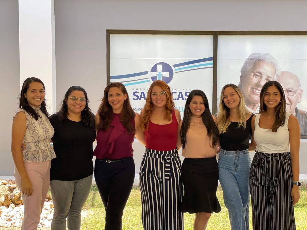 em_cmesl's tweet photo. Say hi to our new PGY-1s!! The new Class of 2024 is currently undergoing orientation week and we couldn’t be more excited about having them join our team. Welcome doctors to CMESL-PHSU Emergency Medicine! #ponceem #EmergencyMedicine #feminem #nonwhitecoatteam #emra https://t.co/PBHpIXlwCp