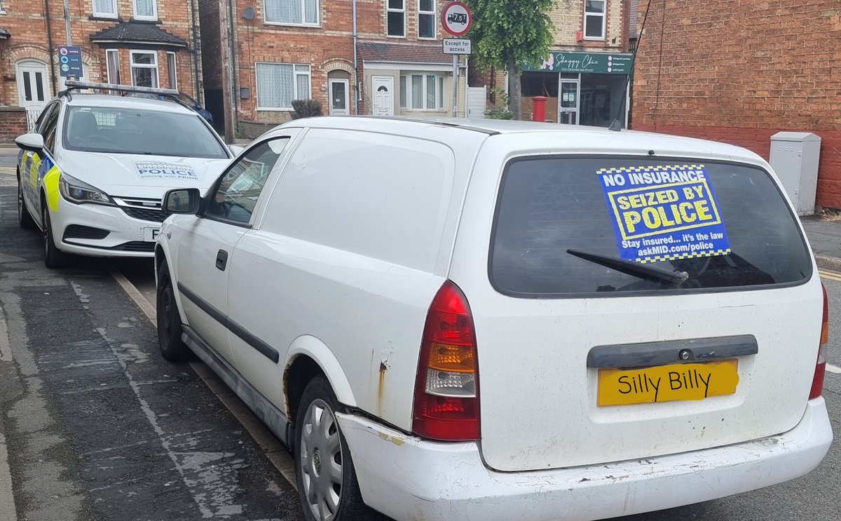 DunksAshley's tweet image. Today's Tips: 
1 - Dont drive your vehicle while disqualified  
2 - Dont drive your vehicle without  insurance (result of failing to do step 1) 
3- Dont drive to @GainsboroughPol station and think we won't notice... Because we do 

#vanseized